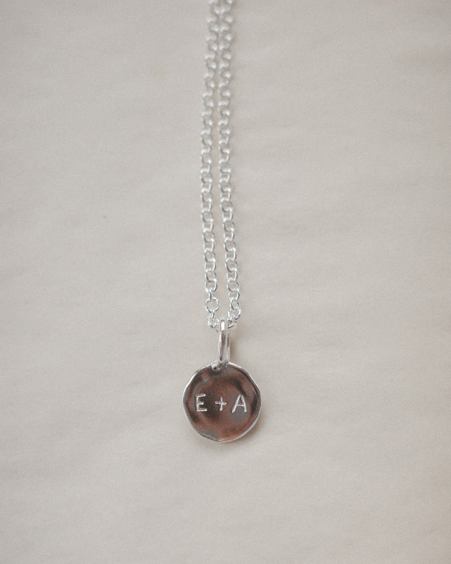 GIFT IDEAS FOR THE "LESS IS MORE" FRIEND