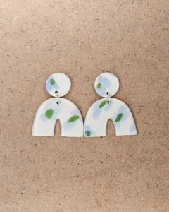 Pale Blue & Apple Signature Arch