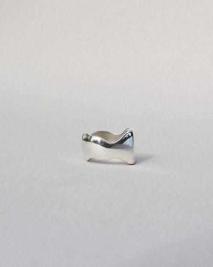 Ready-to-Ship | Wave Signet Ring