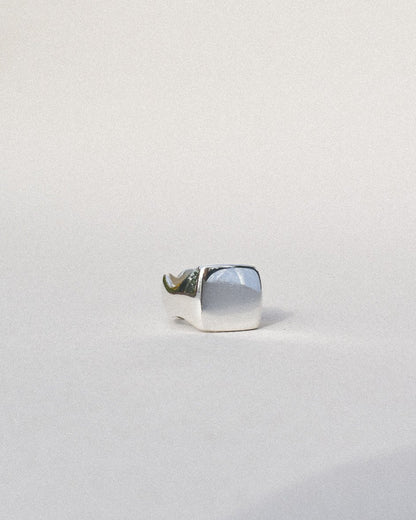 Ready-to-Ship | Wave Signet Ring