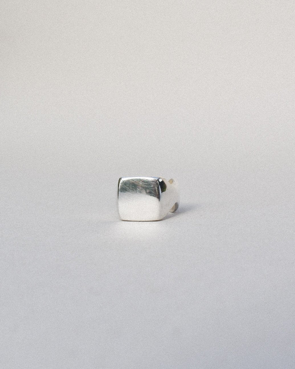 Ready-to-Ship | Wave Signet Ring